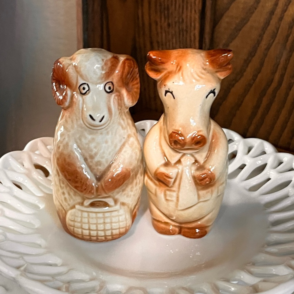 Charming Sheep and Cow Anthropomorphic Figurines Salt & Pepper